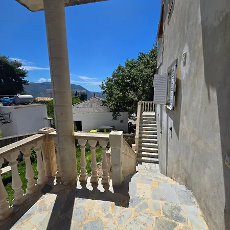 Villa Castel